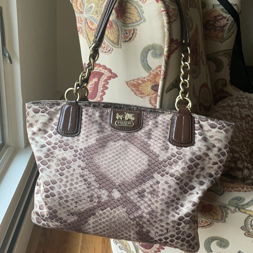 Coach tote